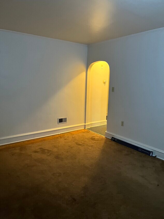 Livingroom entrance - 1905 Garfield Ave