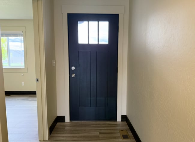 Building Photo - Modern Kalispell Home