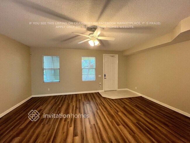 Foto del edificio - 3199 E Community Dr