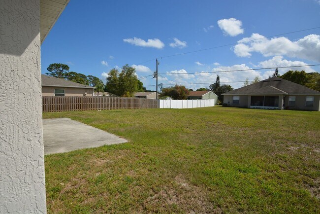 Building Photo - IMMACULATE 3 BD /2 BA HOME IN PALM BAY
