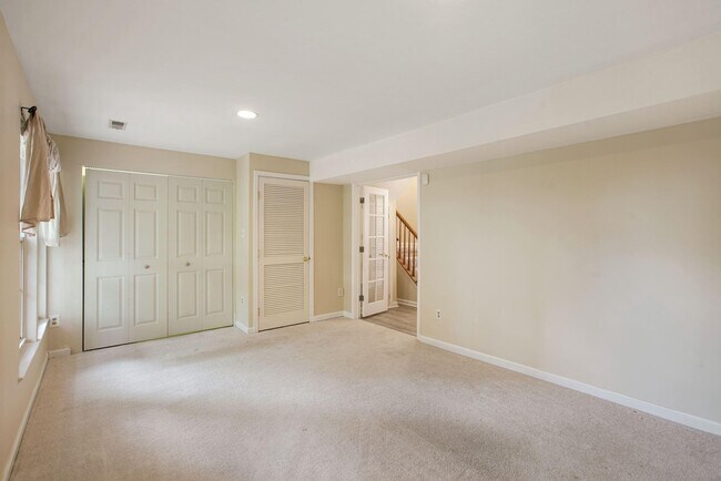 Foto del edificio - 7409 Gadsby Square
