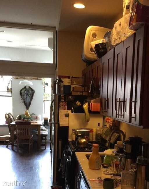 Building Photo - 3 br, 1 bath  - 305 Tompkins Ave #2