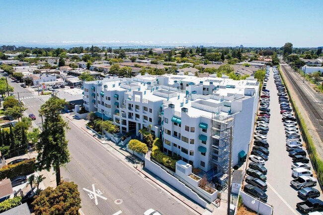 Foto del edificio - 320 Peninsula Ave