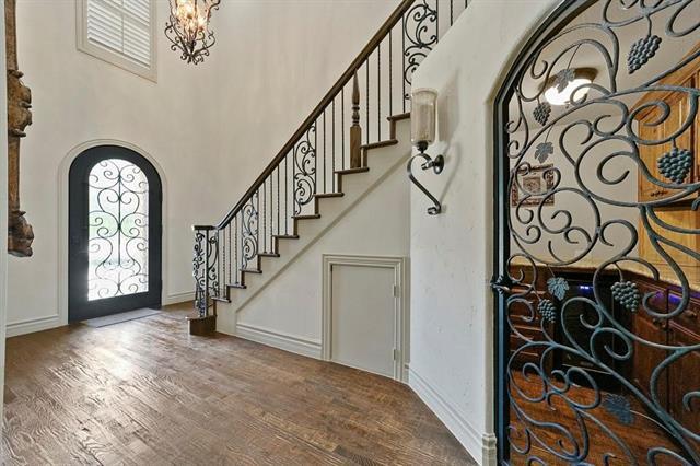 Foto del edificio - 6719 Springwood Ln