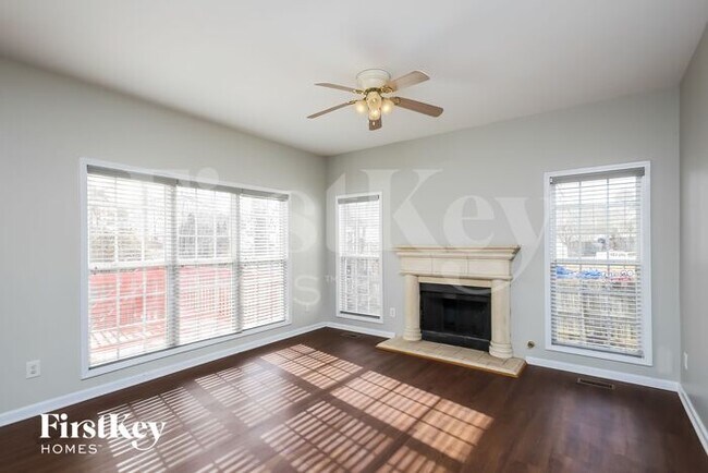Foto del edificio - 925 Cline Petty Way
