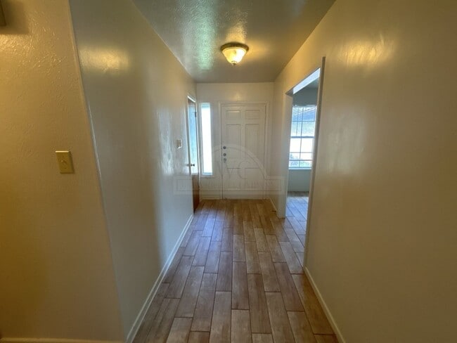 Building Photo - 2401 Mather Dr