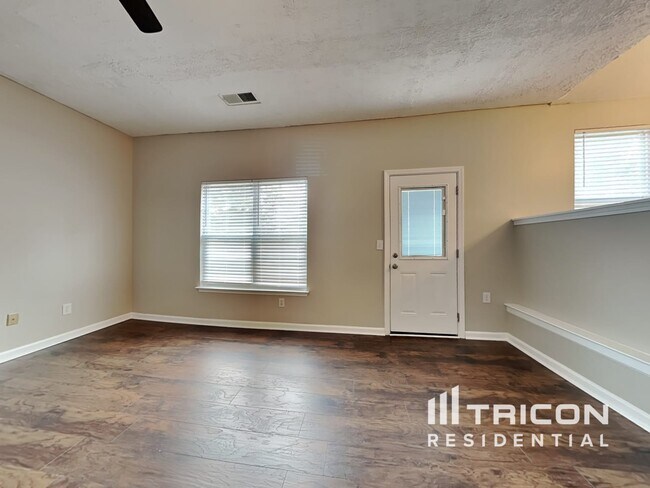Building Photo - 173 Edison Drive Stockbridge GA