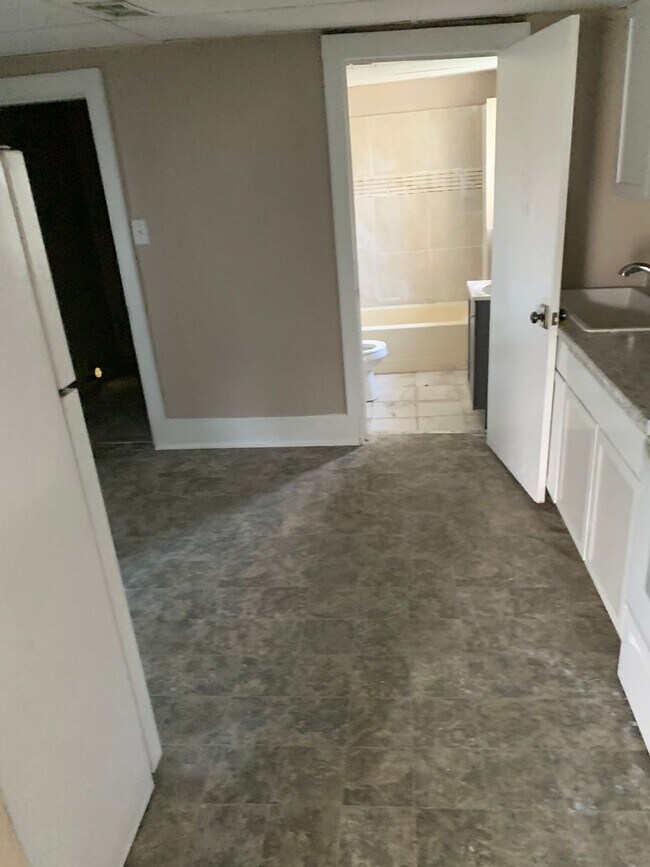 Foto del edificio - 2 bed 1 bath home