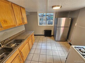 Building Photo - 400 S Hazel Ct