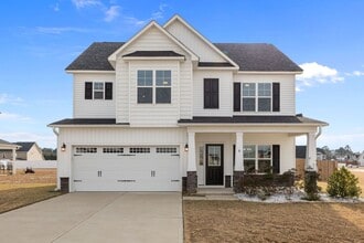 Building Photo - 8 Looping Horse Cir