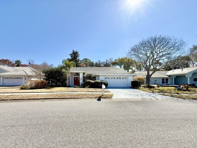 Building Photo - 8640 Ashbury Dr