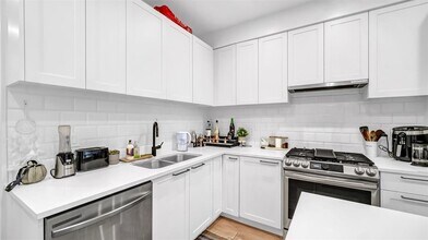 Building Photo - 5415 Brydon Crescent