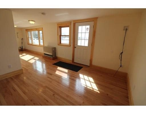 Building Photo - 16 Rocky Neck Ave