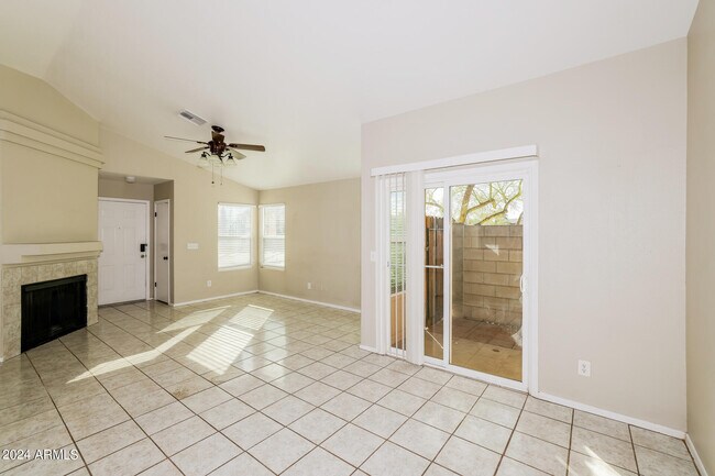Foto del edificio - 18224 N 31st St