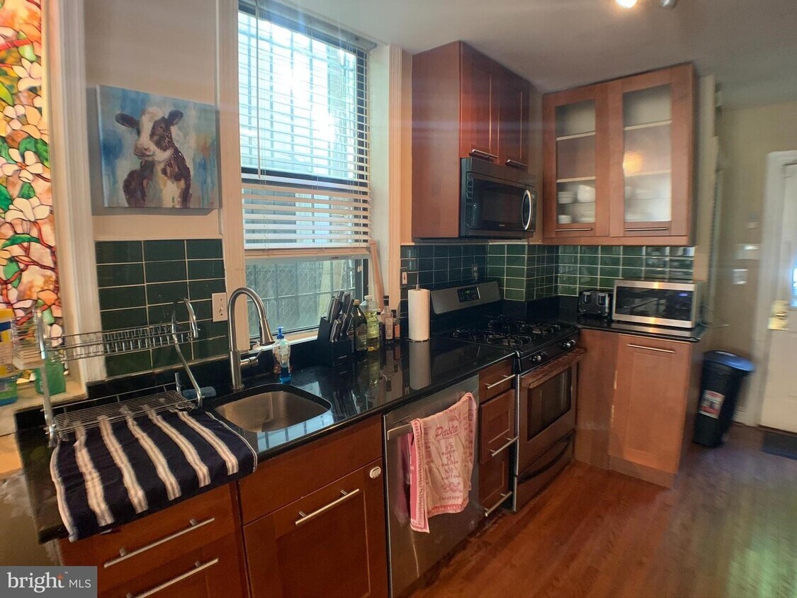 Foto del edificio - 437 Q St NW