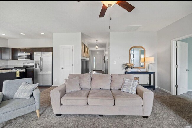 Foto del edificio - Charming 3-Bed, 2-Bath Home in Avalon Bluf...