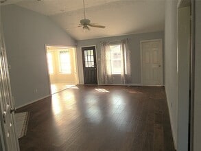 Building Photo - 19719 Vista Lake Ct