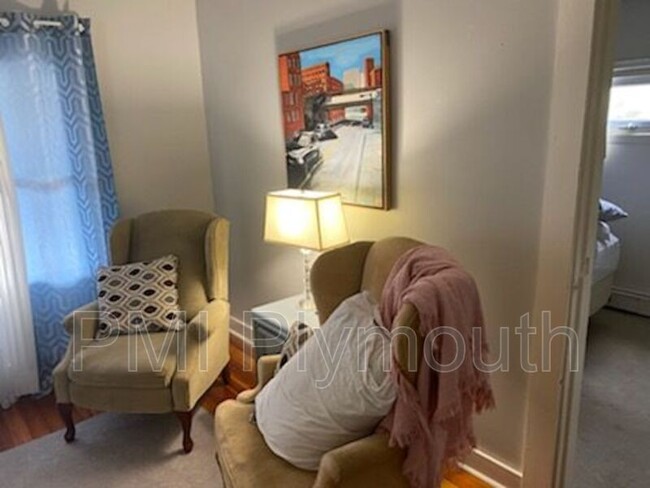 Foto del edificio - 393 Onset Ave