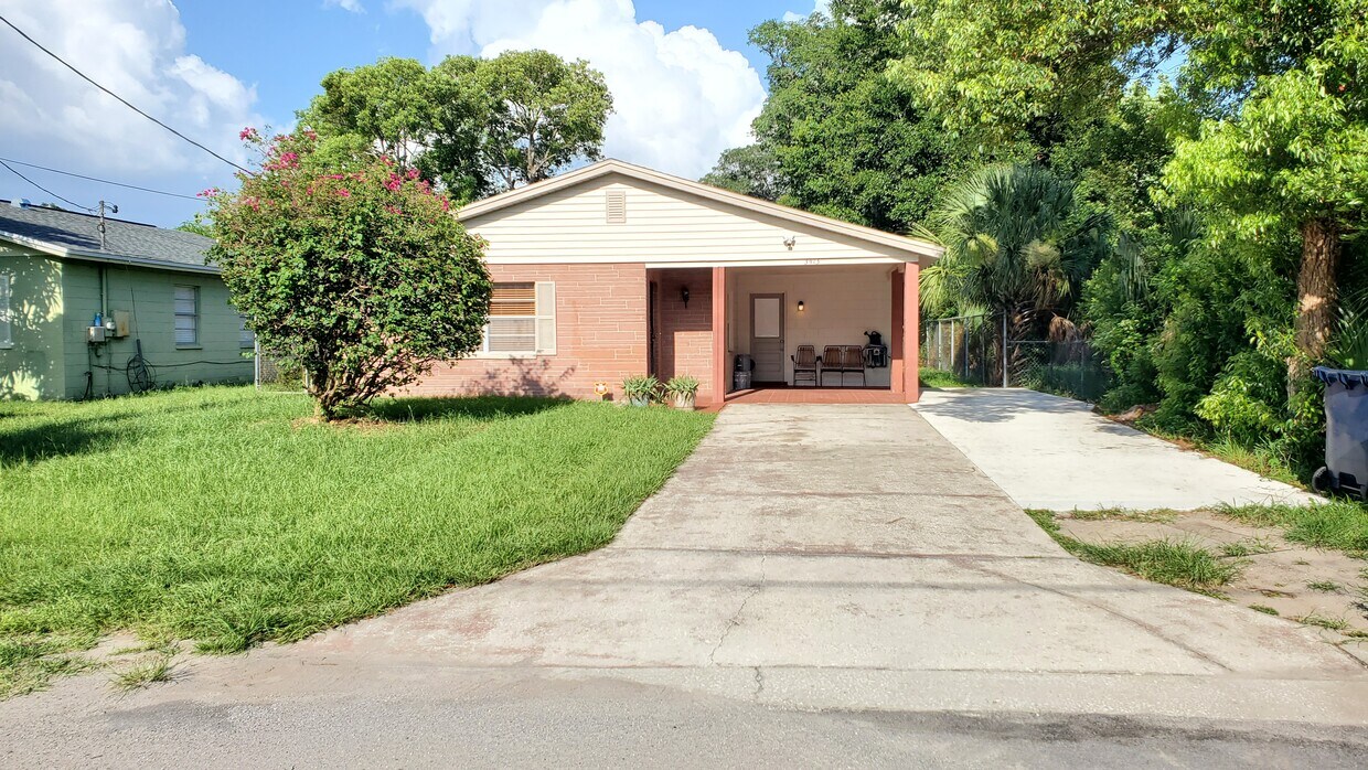 Primary Photo - 3413 N 52nd St