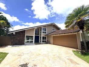 Building Photo - 744 Kalanipuu St