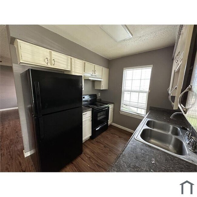 Foto del edificio - 3302 Vintage Hills Cove