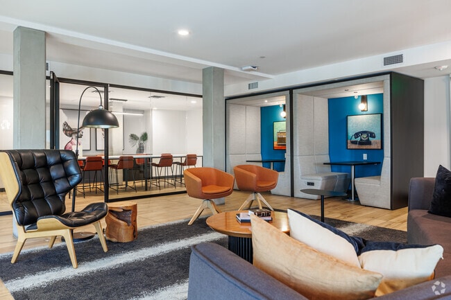 Interior Photo - Hudson on Farmer