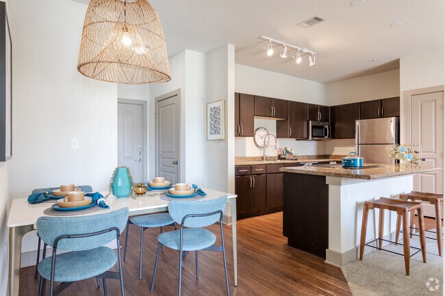 Centreport Lake Luxury Apartments Fort Worth, TX