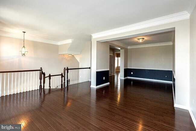 Building Photo - 25588 Creekmore Terrace