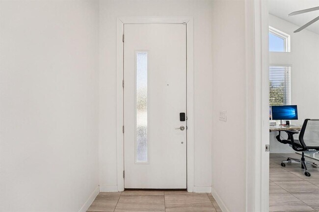 Foto del edificio - 7113 Garnet Mill Ln