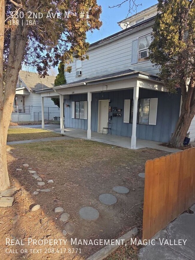 Foto del edificio - 330 2nd Ave N