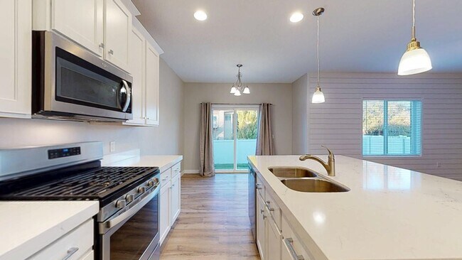 Foto del edificio - Draper Mills Townhome Available Soon!