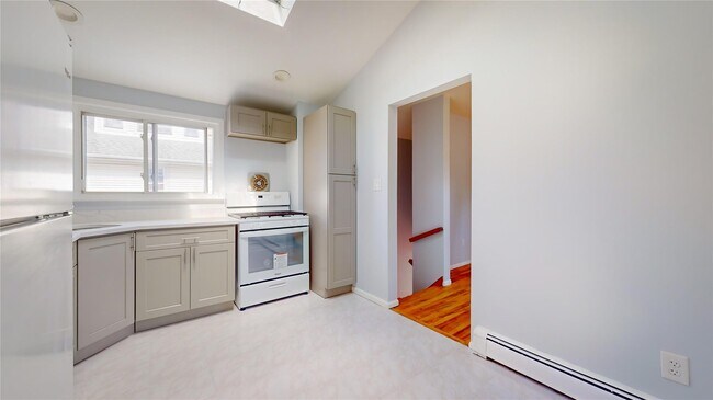 Foto del edificio - 221-19 Fairbury Ave