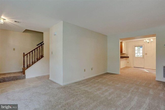 Foto del edificio - 334 Stonehedge Ln