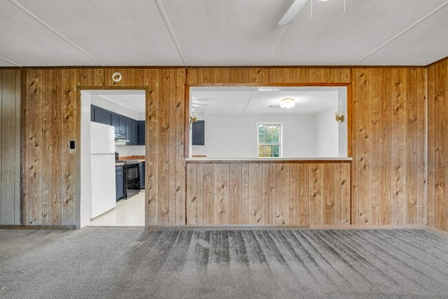 Building Photo - 1058 S Perkins Rd