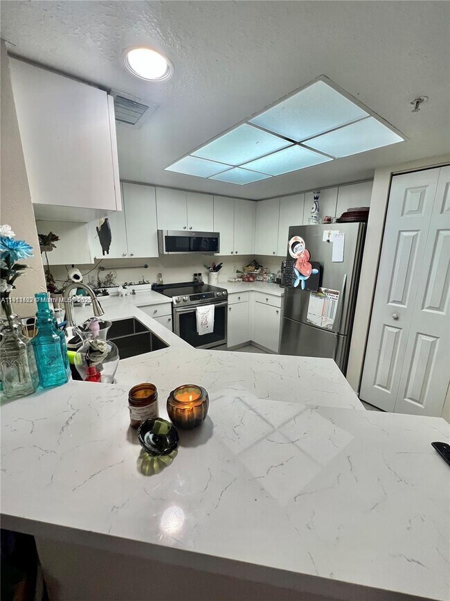 Foto del edificio - 2039 SE 10th Ave