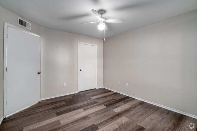 4BR, 2BA - 1,296SF - Primary Bedroom - Tierra Vista RFK LLC