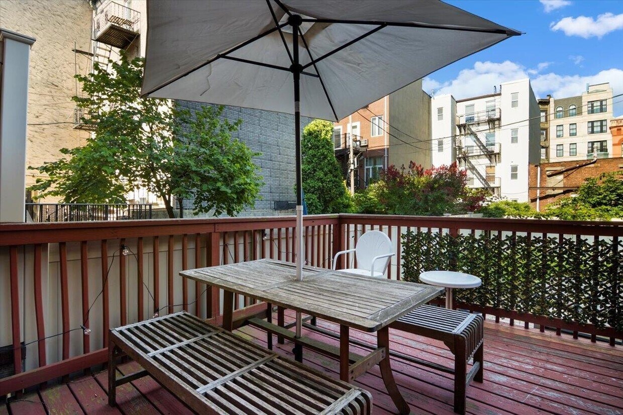 Foto principal - 120 Willow Ave