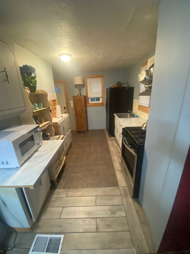 Foto del edificio - 540 Cameron Ave