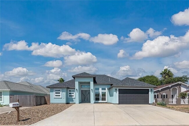 Building Photo - 15621 Three Fathoms Bank Dr