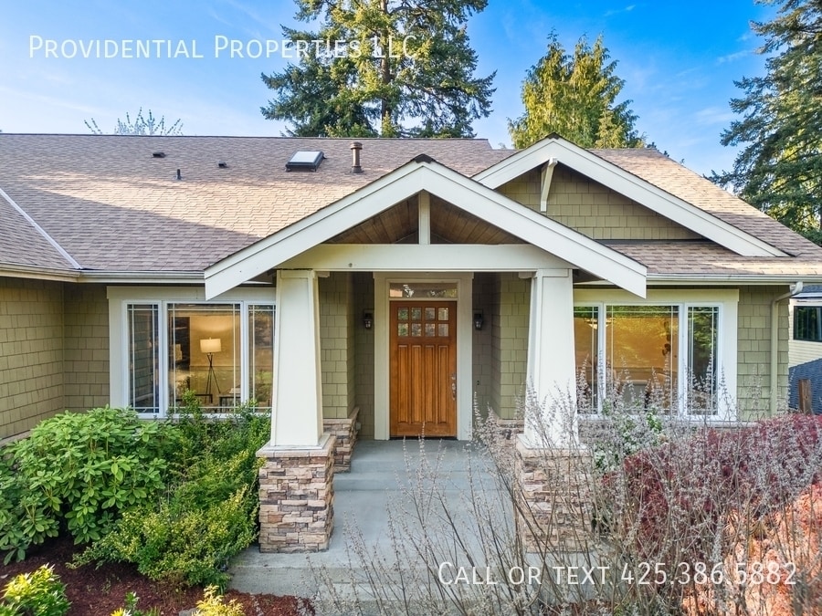 Foto principal - 10026 NE 22nd St