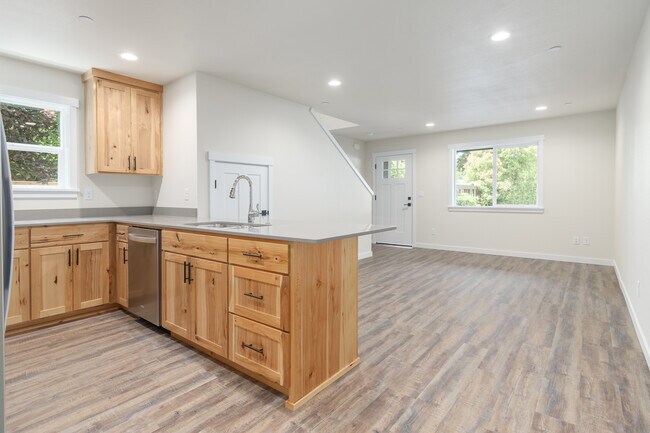 Foto del edificio - 2104 Westwood Ln