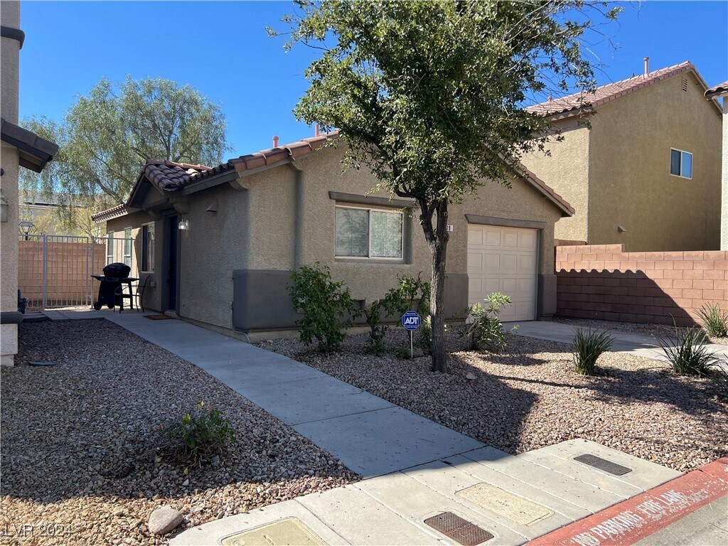 Foto principal - 119 Thornless Rose Ct