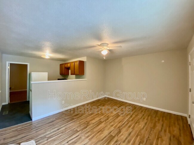 Building Photo - 139 Hollyberry Ln