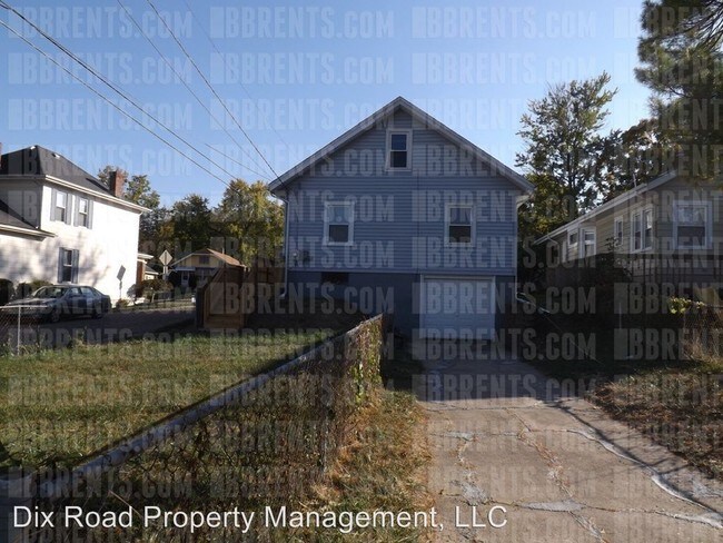 Foto del edificio - 3 br, 2 bath House - 703 Millville Avenue,