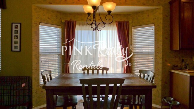 Foto del edificio - 5516 Mountain Garland Dr