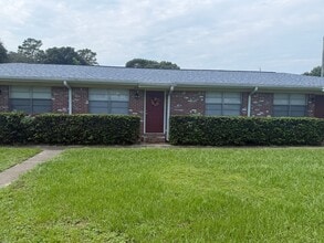 Building Photo - 545 Hickory Ave