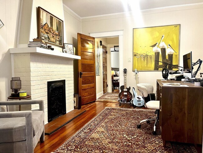 Foto del edificio - 336-338 N. Bernadotte St