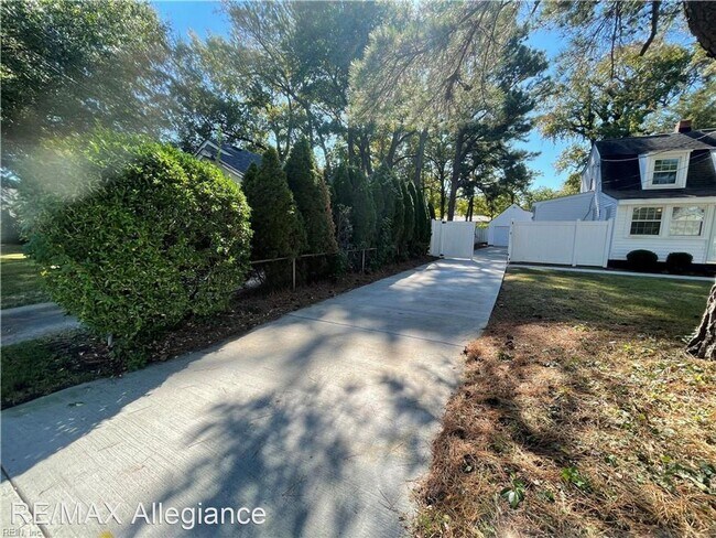Building Photo - 3 br, 1 bath House - 847 MARVIN AVENUE