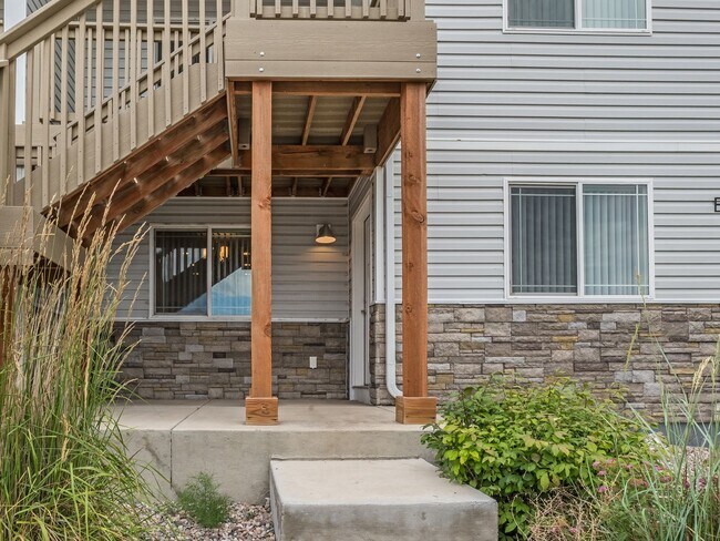 Building Photo - 110 Park View Court