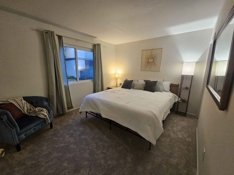 Foto principal - 1811 E Grand Ave